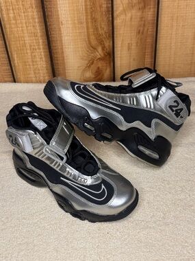 Ken Griffey Jr "THE KID" Nike Air Max 1 Blk/Metallic Size 4 youth Women’s 5.5